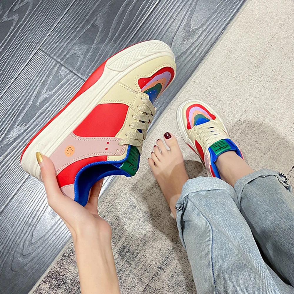 Zapatos planos informales Ins de estilo coreano para mujer, zapatos de fondo plano con bloques de Color versátiles, zapatos blancos pequeños para estudiantes, primavera 2025