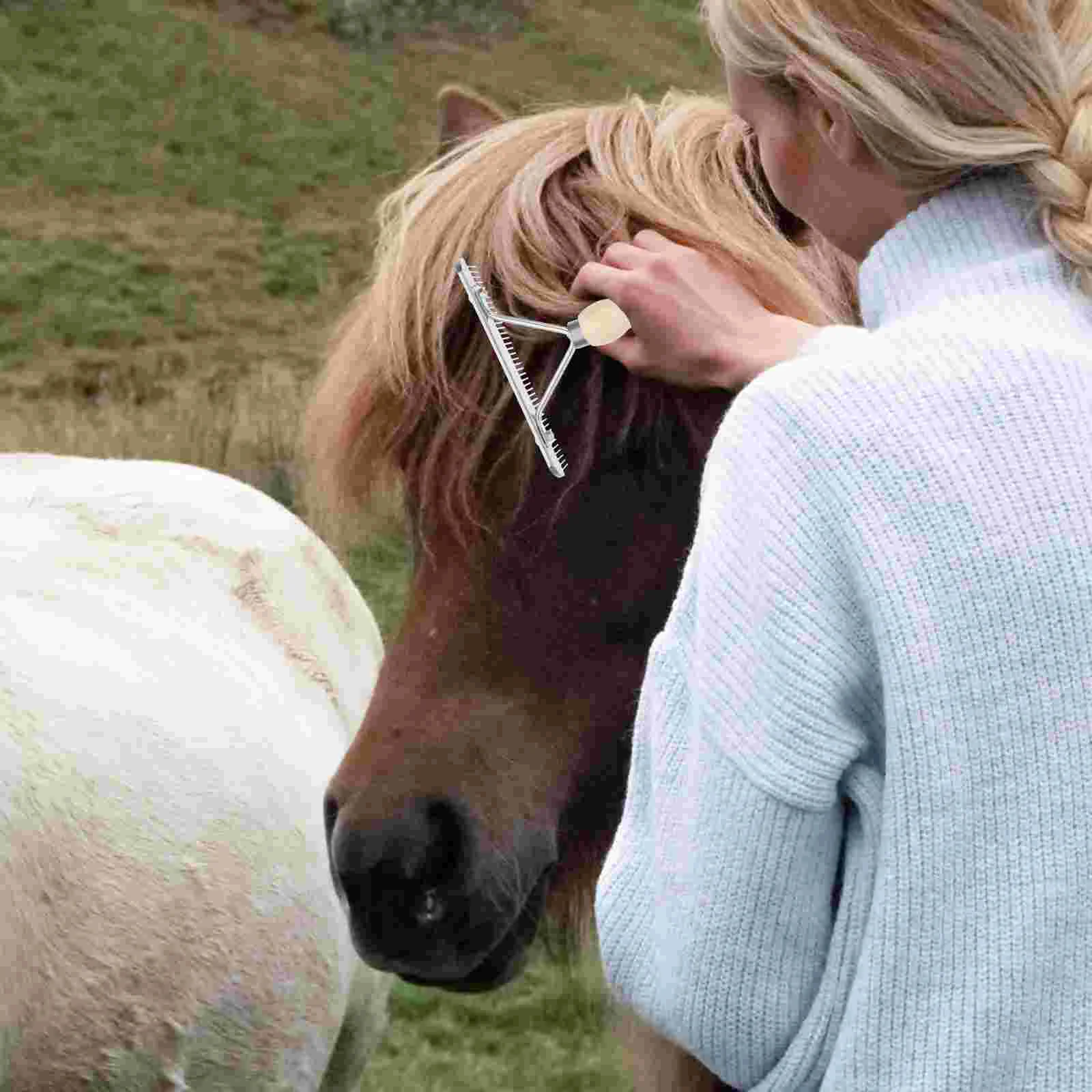 Ergonomic Wooden Handle Pet Comb Durable Horse Hairbrush Rust Proof Cleaning Brush For Grooming Supplies Horse Riding Products