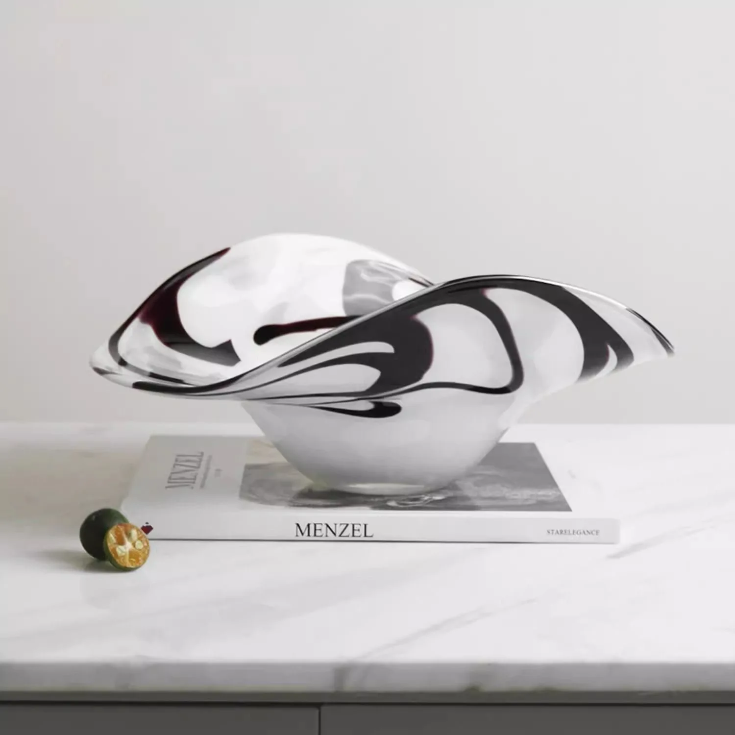 casa-modello-di-piatto-di-frutta-a-forma-di-onda-di-vetro-grigio-moderno-e-minimalista-di-lusso-ufficio-vendite-soggiorno-sala-da-pranzo-tavolino-da-caffe