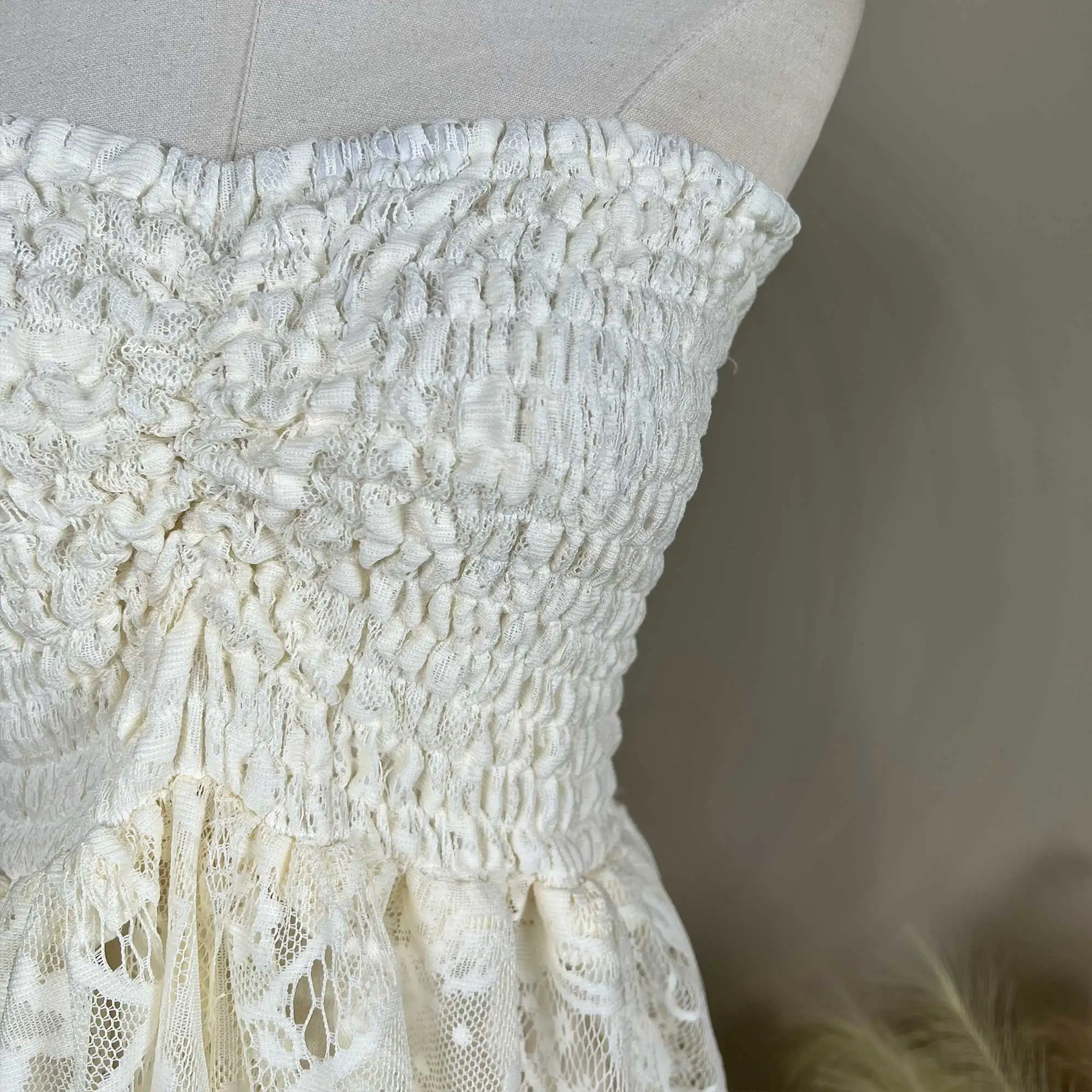 Don&Judy Strapless Smocked Bodice Lace Patchwork Chiffon Evening Flowy Maternity or Non-maternity Dress with Train for Photo