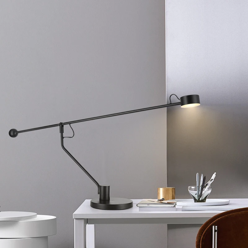 Simple design office desktop reading lamp