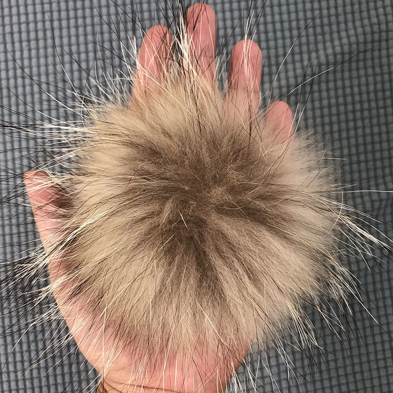 DIY Small Pompoms Balls For Hats Raccoon Fur Poms 100% Natural Fox Pompon Large Pompon With Snap Button Wholesale Bulk price