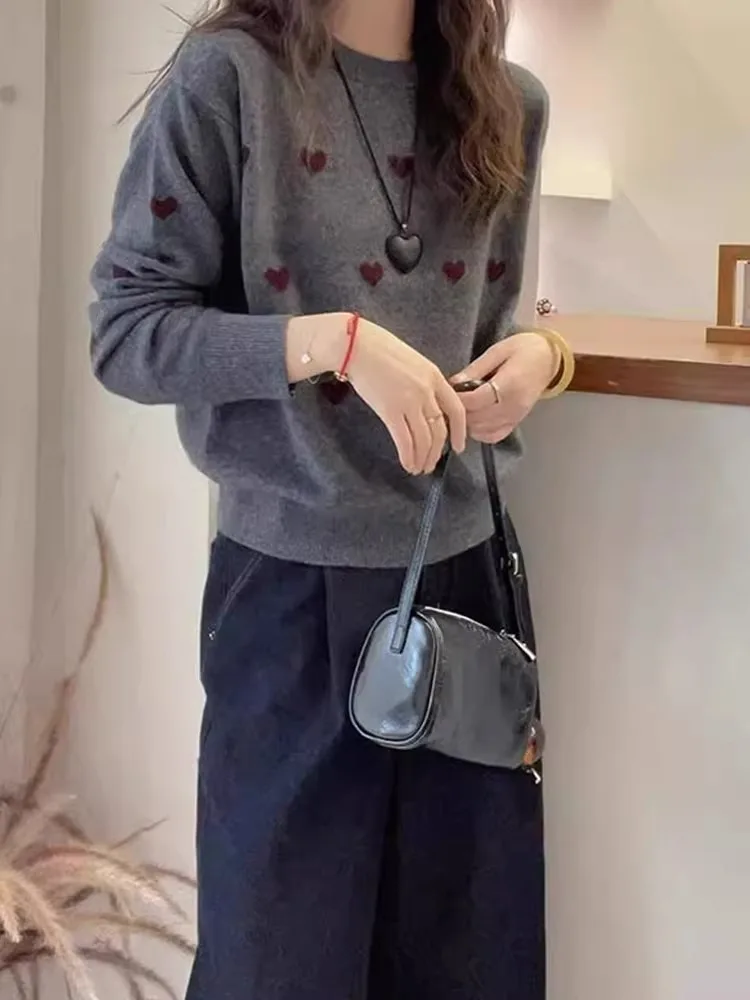 

Korean Sle Comfortable Long Sve Knitted Sweater round Ne Love Heart Pattern Design Soft Cozy Overhead Casual Woolen Top