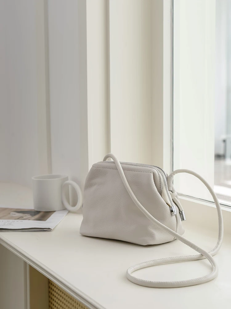 Lightweight Leather  Shoulder Bag New 2026 Women's Crossbody Bag Soft Tote Bag Casual Vintage Style Handbag for Youth