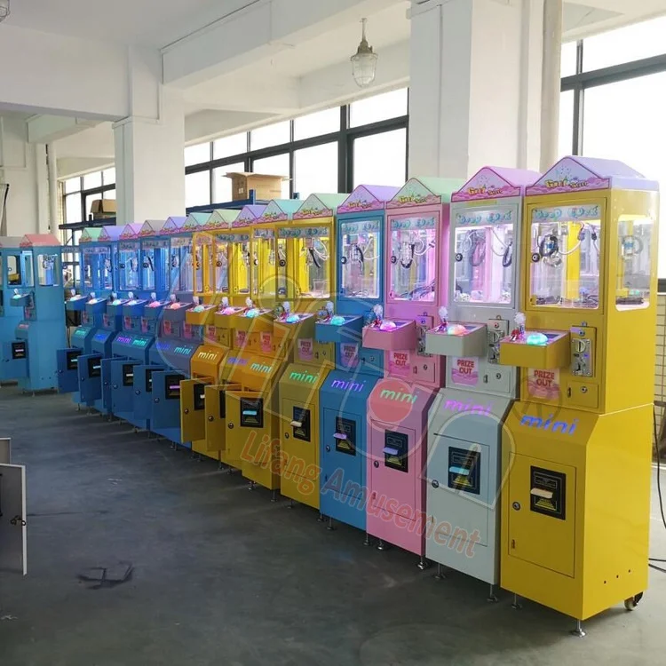 J01 Factory Wholesale Coin Operated Candy Arcade Game Cheap Mini Claw Machine For Malaysia, Small Toy Claw Crane Machine