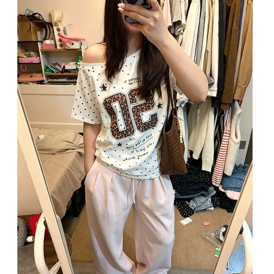 American Retro Shoulder T-Shirt Women Summer New Design Sensation Small Crowd Spicy Girl Shoulder Exposure Top Short Sleeve