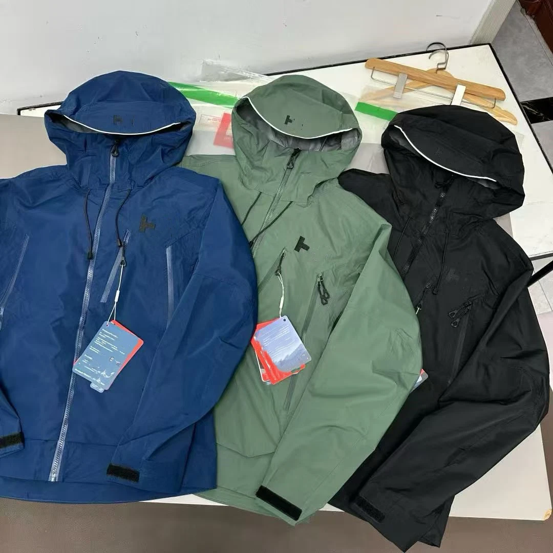 Hardell Jaet a prueba de viento impermeable a prueba de lluvia con capucha para hombres y mujeres cámara al aire libre viaje militar camuflaje orms