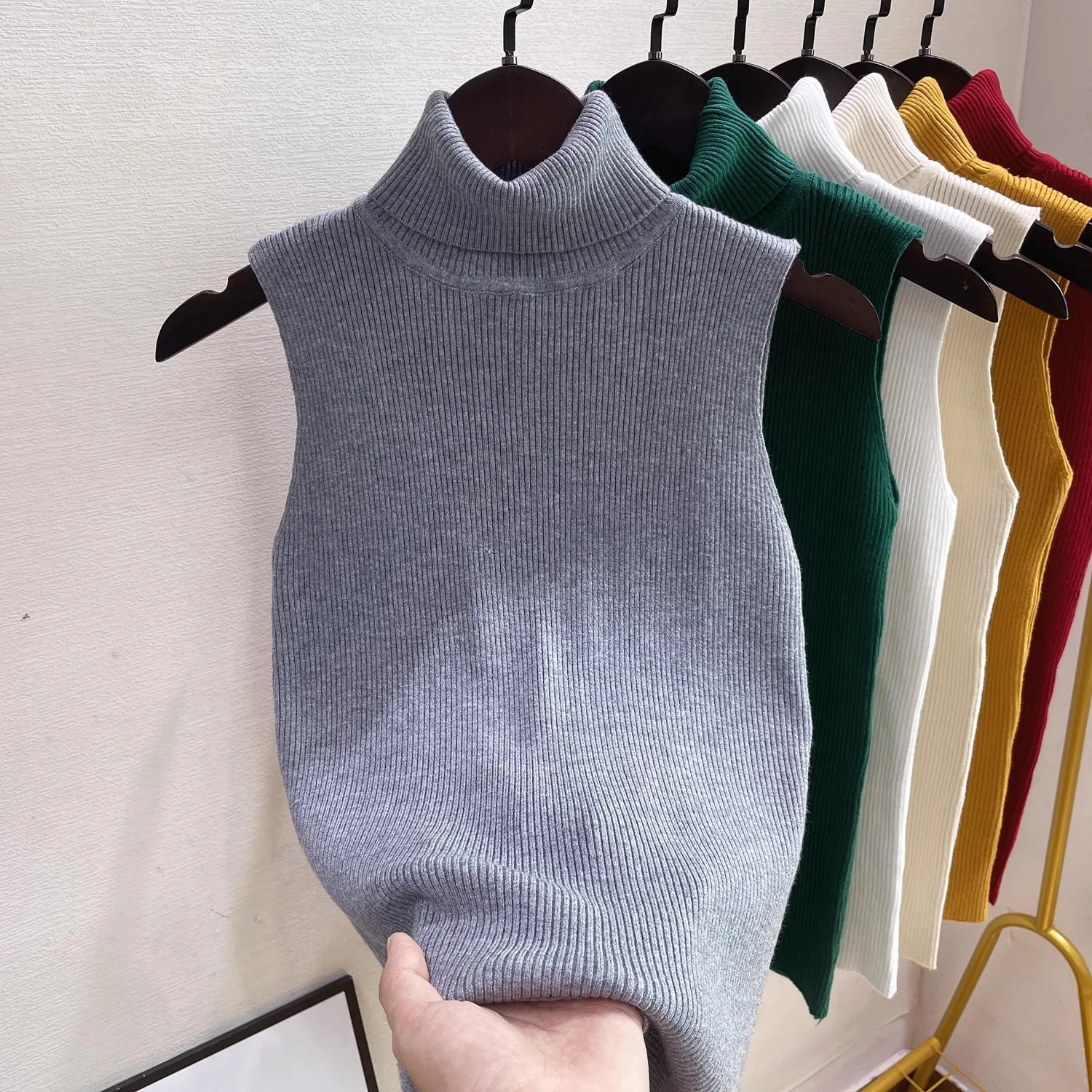 2025 Sexy Sleeveless Sweater Women Tank Tops Winter Turtleneck Sweater Women Simple Versatile Slim Solid Knitted Sweater Vest