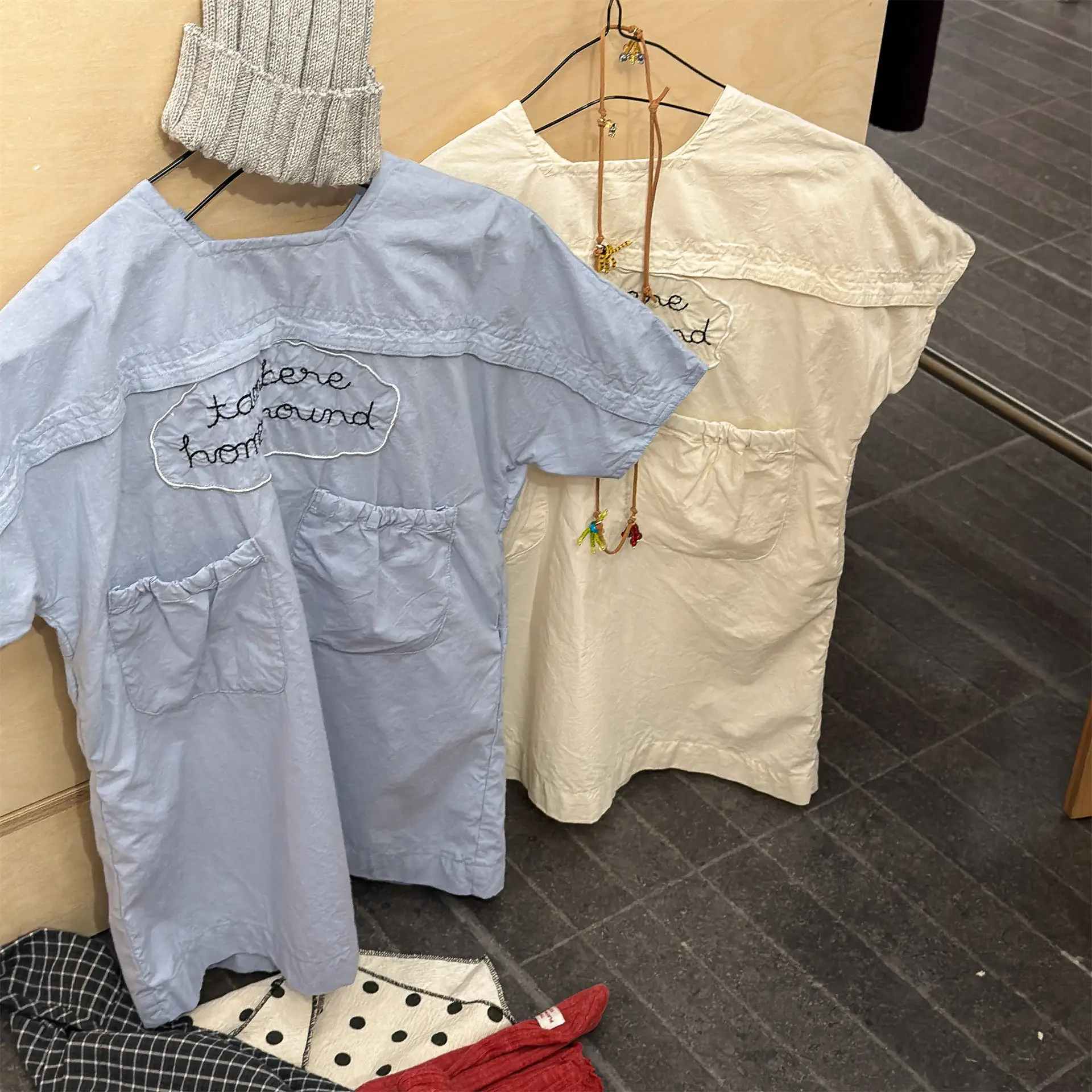 

2026 весеннее новое детское повседневное платье с длинными рукавами, хлопковое длинное платье с буквенным принтом для девочек, детская одежда, свободное платье для малышей