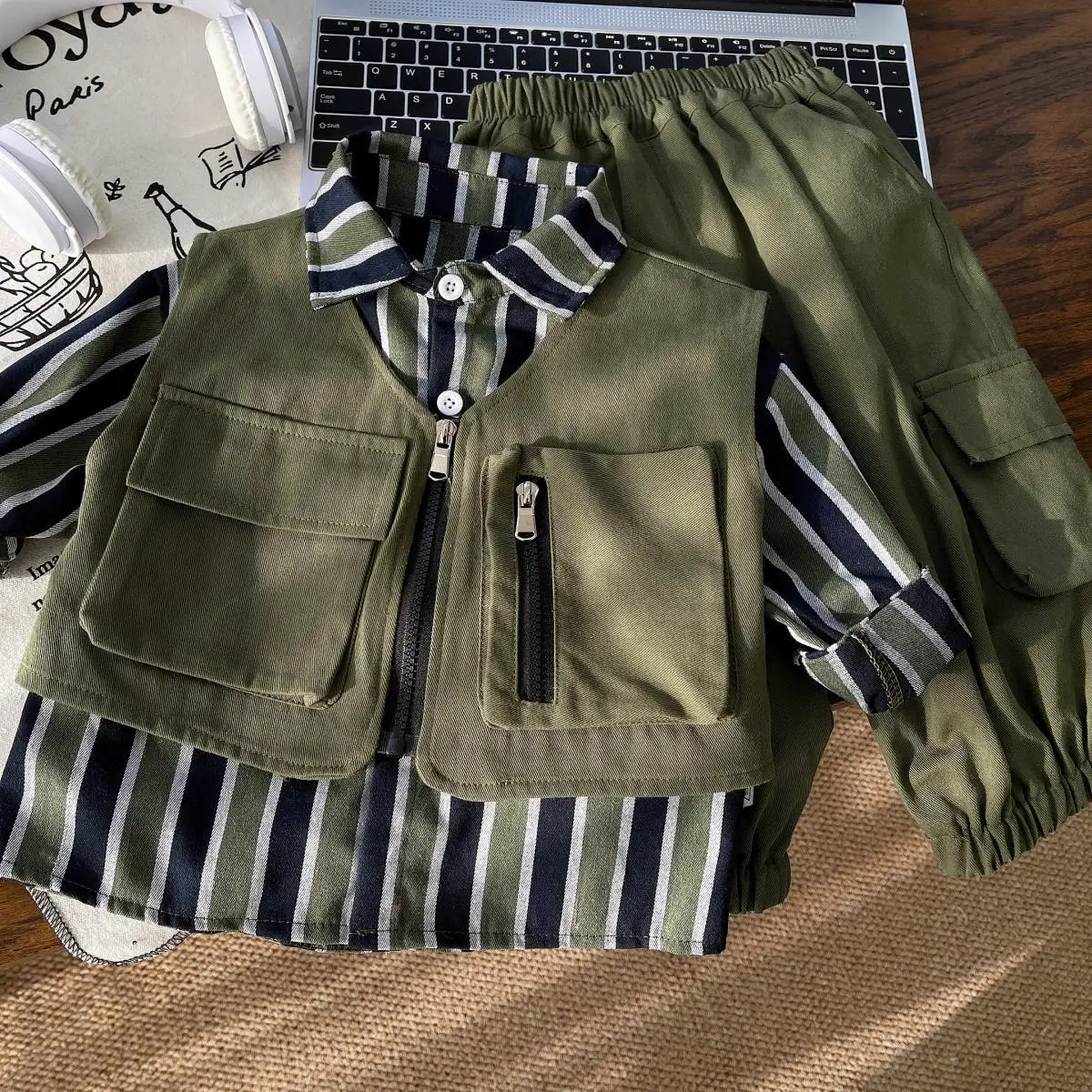 

Spring and Autumn Children's Clothing Set Fashionable New Boys' Long Sleeve Shirt+Vest Pants 3-Piece Set