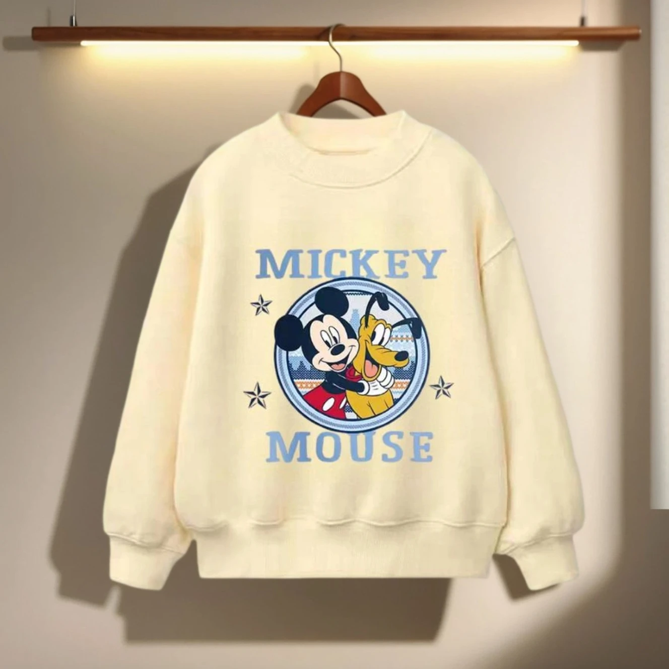 Otoño niños Disney Mickey deportes Tops Buddy Duo amigable gesto temas blanco crema niño ropa Casual niños prendas
