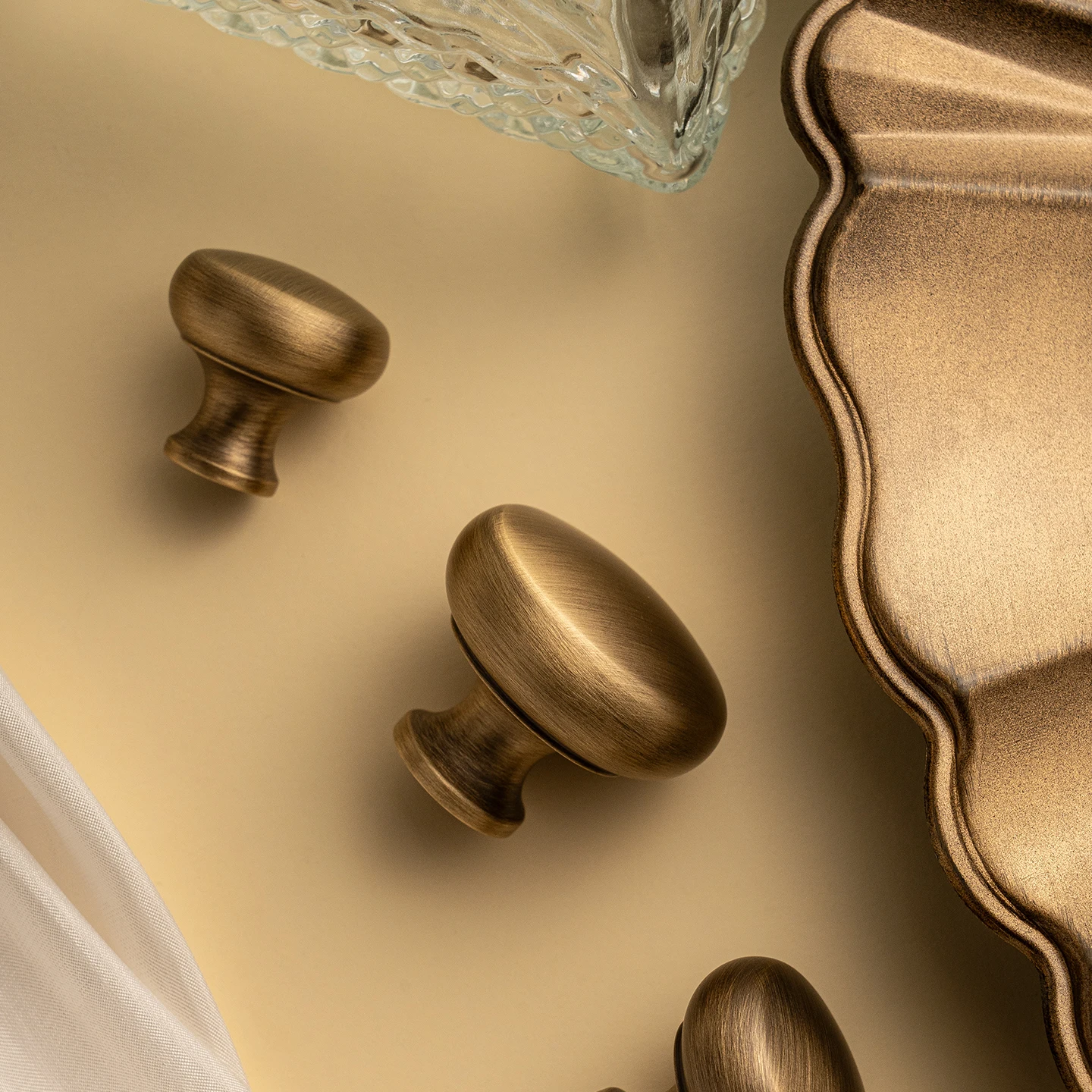 Antique brushed brass single-hole cabinet knob 7