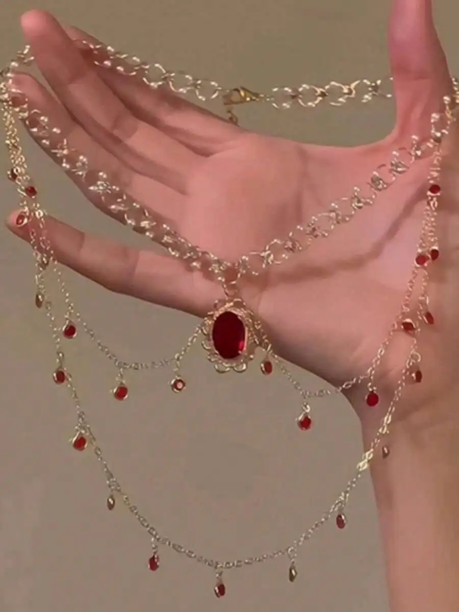

Bohemian Style Red Oval Pendant Necklace For Women With Chain And Dangling Stones