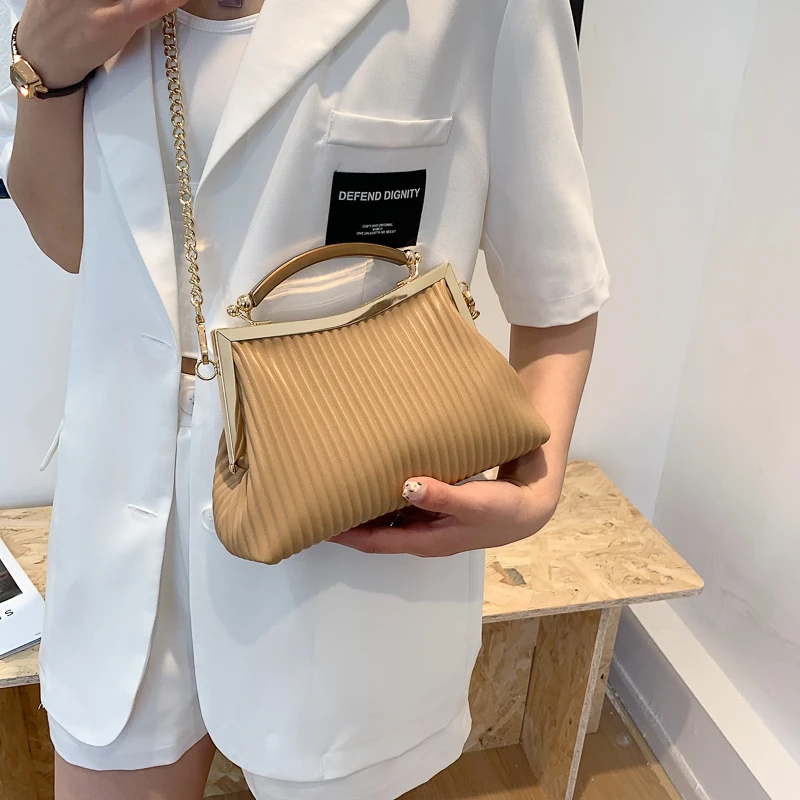 New Ladies High Quality Evening Bag Metal Chain Bag Messenger Bag Fashion Solid Color Leather Shoulder Bag Casual Lock Handbag