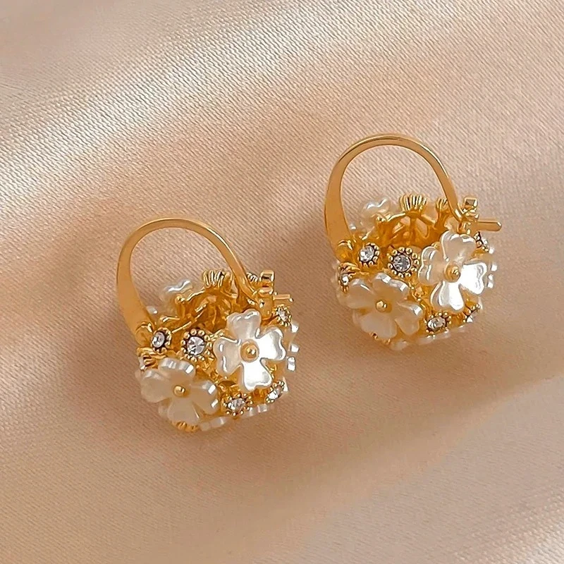 Romantic Flower Clusters Dangle Earring For Women Sweet Temperament Cz Flower Drop Earring New Fashion Elegant Girl Jewelry