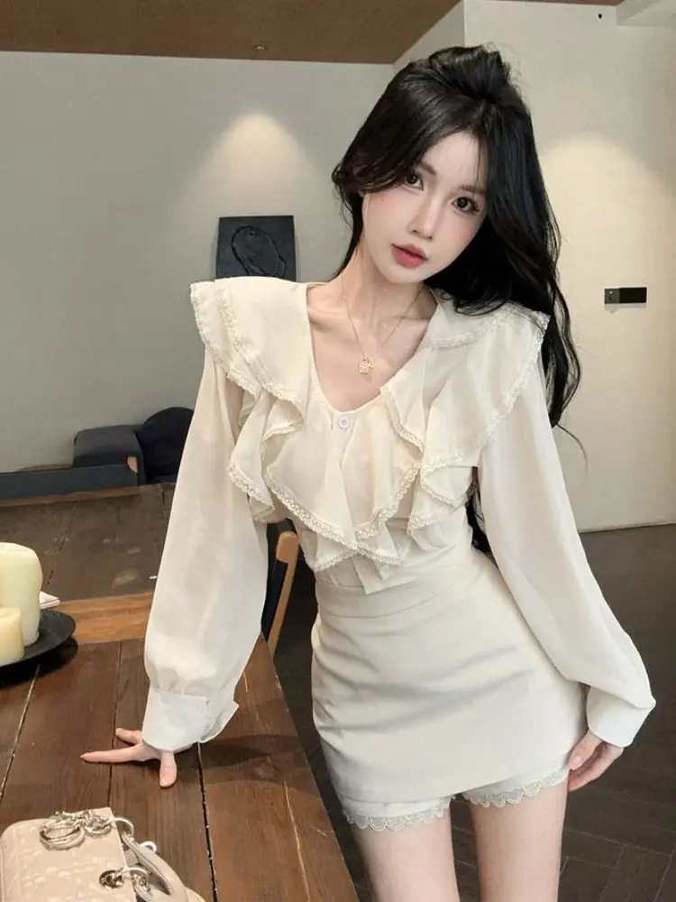 

Шикарный осенне-зимний женский модный комплект: юбка с высокой талией и длинный рукавный жакет с V-образным вырезом, создающий иллюзию чистоты и притягательности.