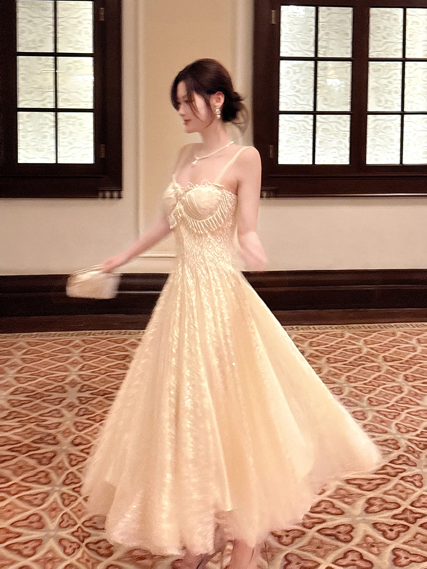 Retro Lace Ell Dr W…