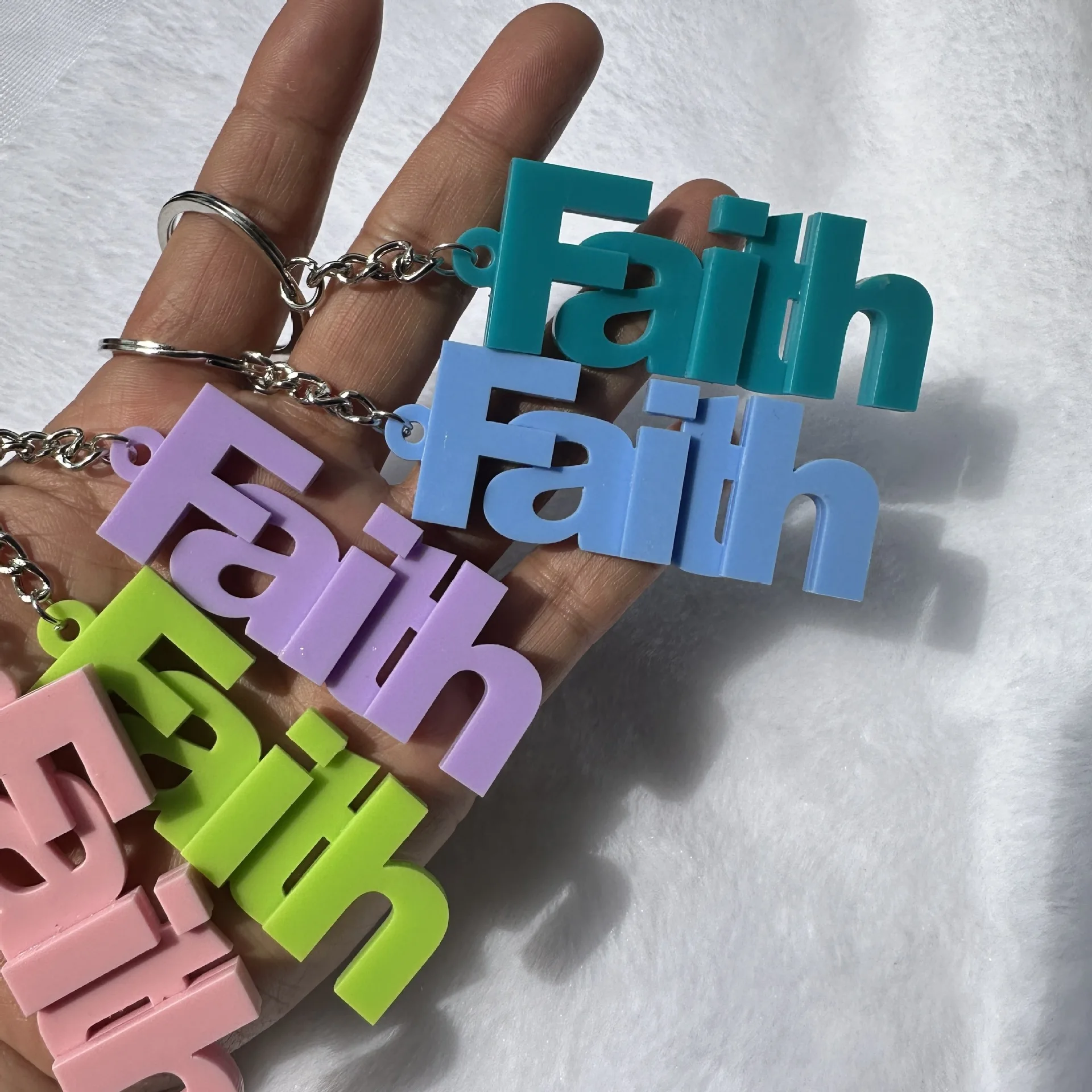 

3D Printed Inspirational Faith Letter Acrylic Keychain Colored Backpack Hanging Fashion Nameplated Keyrings Memorial Gift