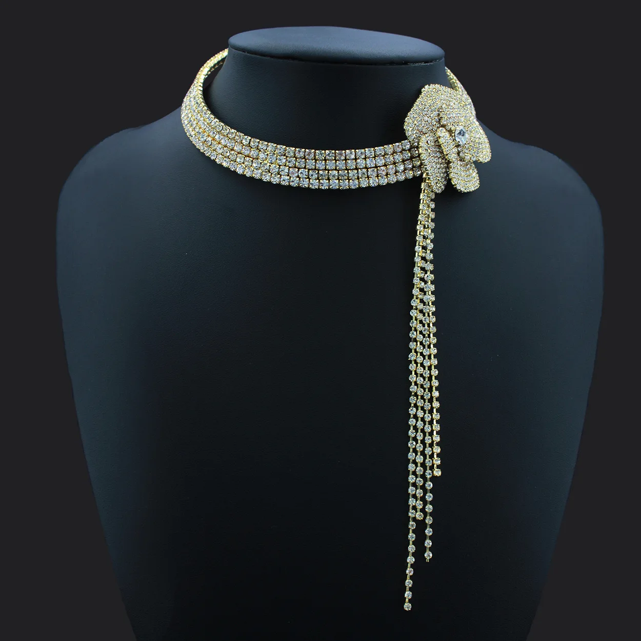

luxury crystal choker
