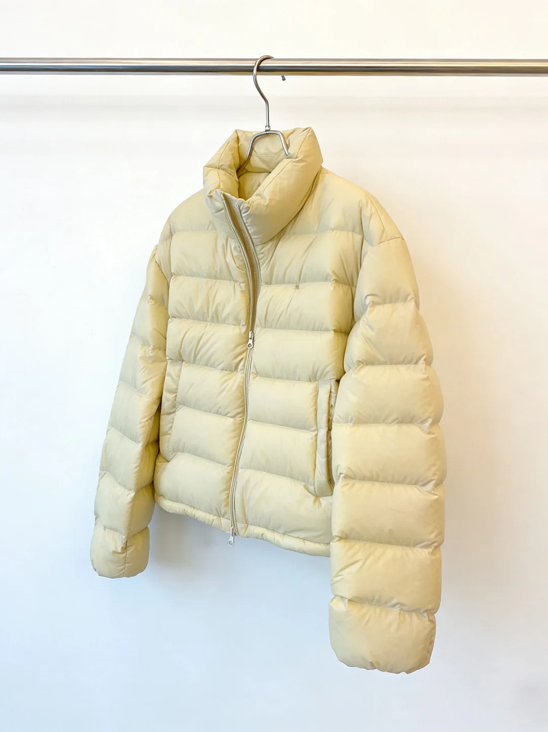 

Warm Tone Stand Collar Pink Ribbed Cotton Jacket Women's Fashionable High-End Thick Warm Outerwear for Winter 2025