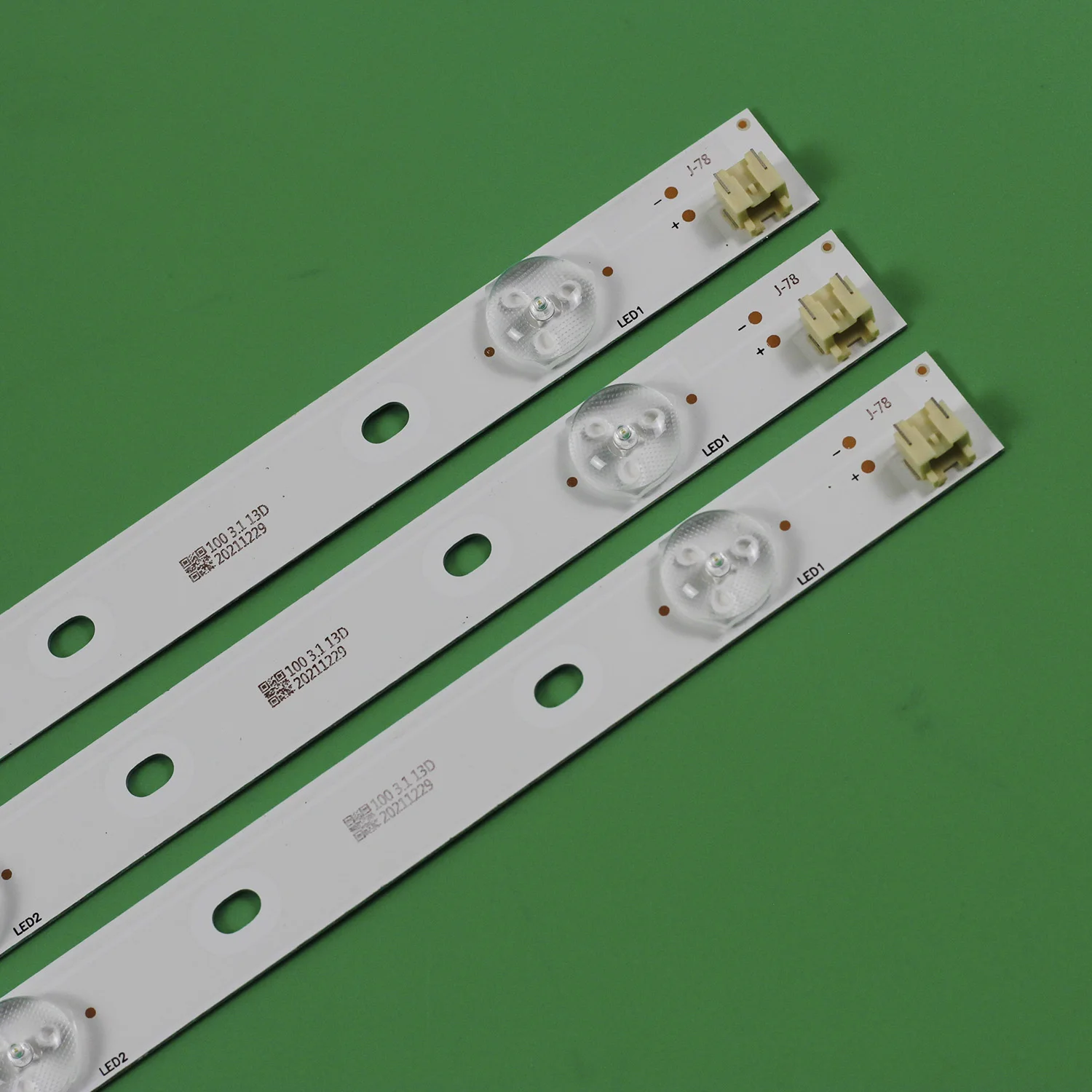 New 3PCS LED backlight strip for TOSHIBA 32" 32P1300 32P1400 32P1400VT 32P1400VE 32P1400D 32P2400VT SVT320AF5_P1300_REV03_130402