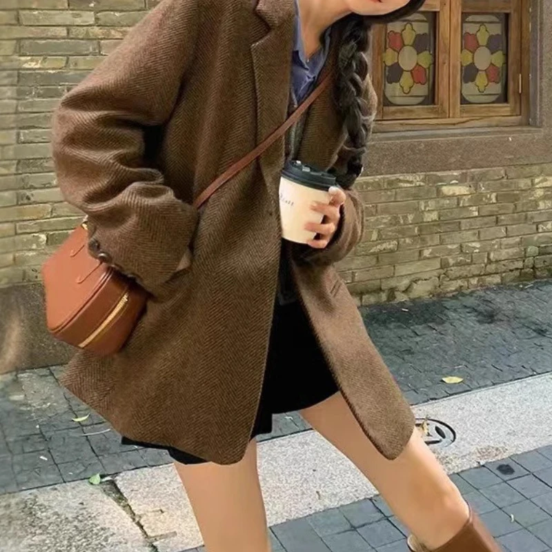 2025 New Woolen Coat for Autumn and Winter, Retro Korean Version Preppy Style Jacket with A Suit Collar.