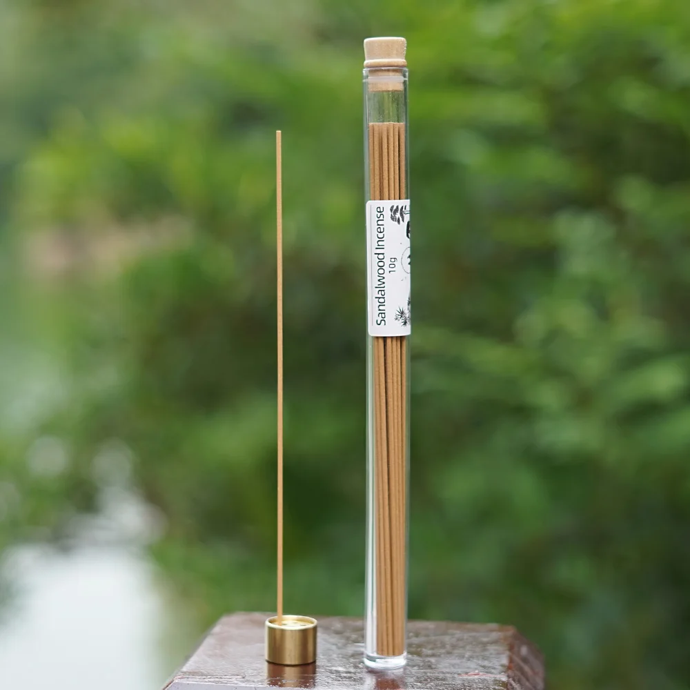 

Premium Quality Sandalwood Incense Sticks 10g with Free Pure Copper Incense Holder - Exquisite Aroma for Serenity and Relaxation