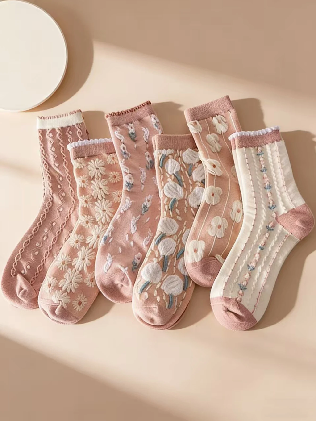 1/5/10/15/20 Pairs Random of Retro Relief Flowers and Plants Women's Mid-Calf Socks