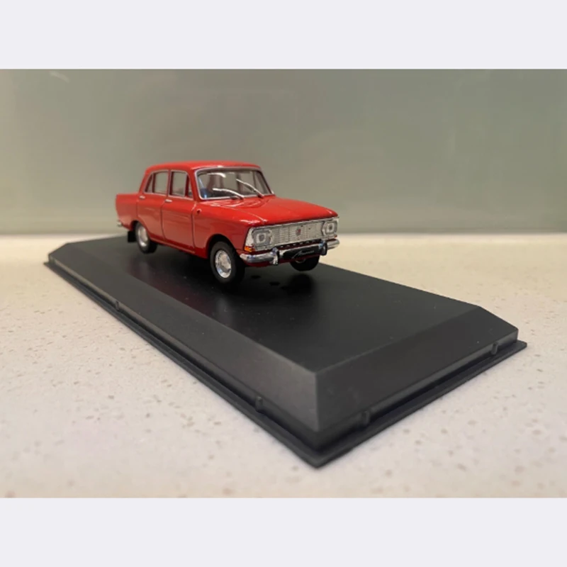 1/43 scale Moskvich 412 Alloy Model Car Adult Souvenir Classic Static Display Collectible Toy Gift