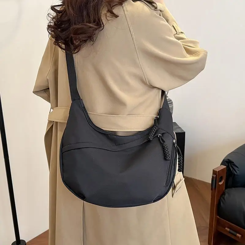 Nylon Crescent Crossbody Bag Large Capacity Adjustable Strap Easy to Clean Casual Purse for Outdoor Picnics Shopping Daily Use