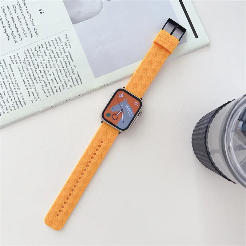 Soft Silicone Strap For Apple Watch Series 11 10 9 8 46mm 42mm 44mm 45mm 40mm 41mm Sport Bracelet For iWatch Ultra 3 2 49mm Band