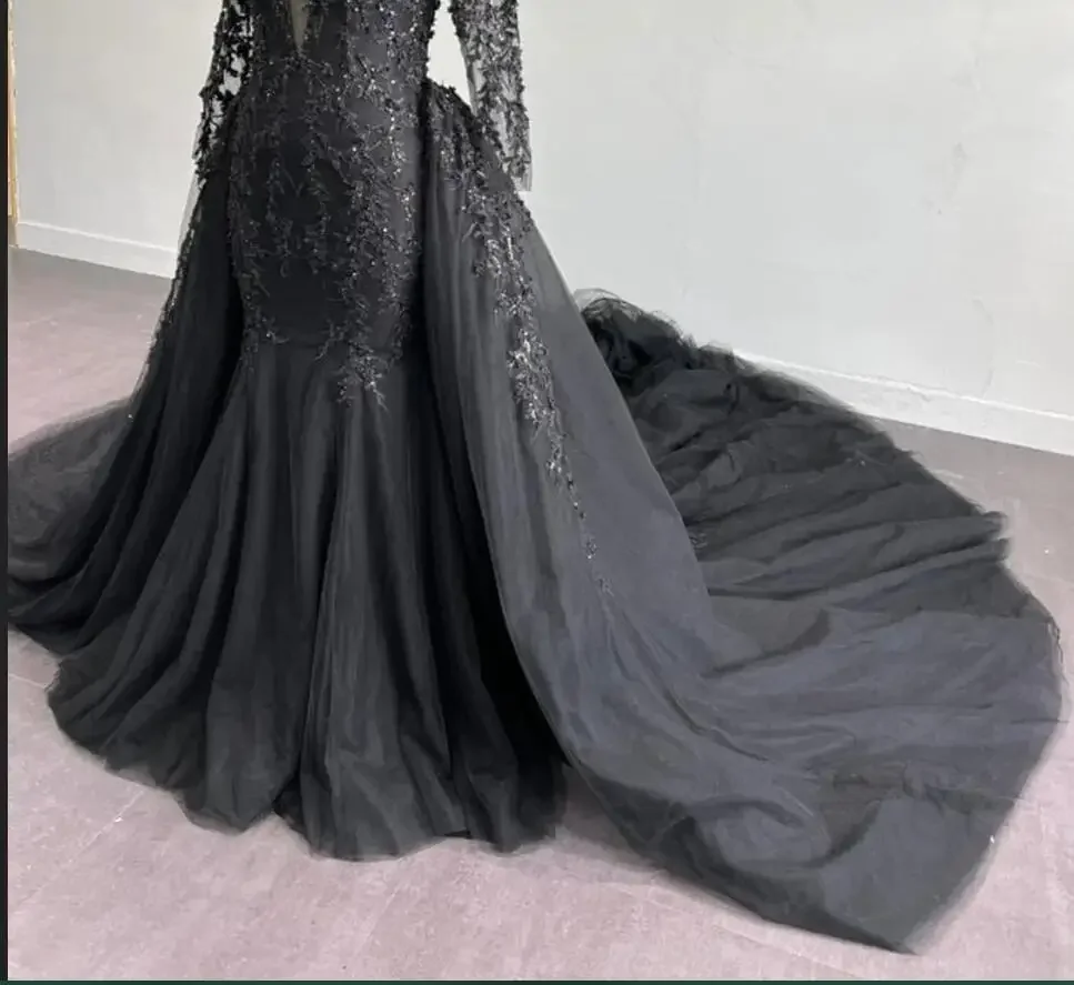 Saia nupcial destacável Overskirt, impressionante marfim e preto vermelho, acessório do casamento, tamanho personalizado