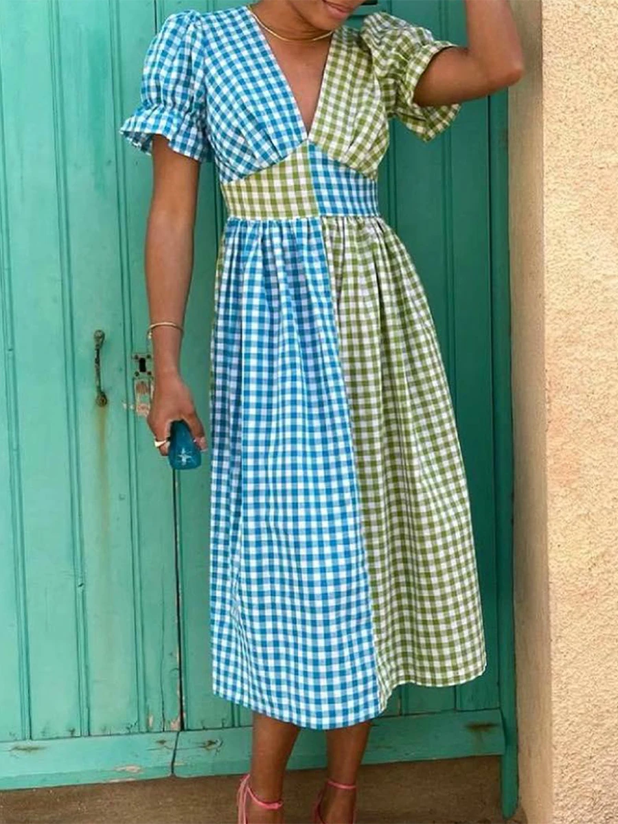 Chic Gingham Boho Short Puff Sleeve Maxi Dress Women Summer Plaid Print V Neck Dress Smocked Ruffle Flowy Beach A line Sundress