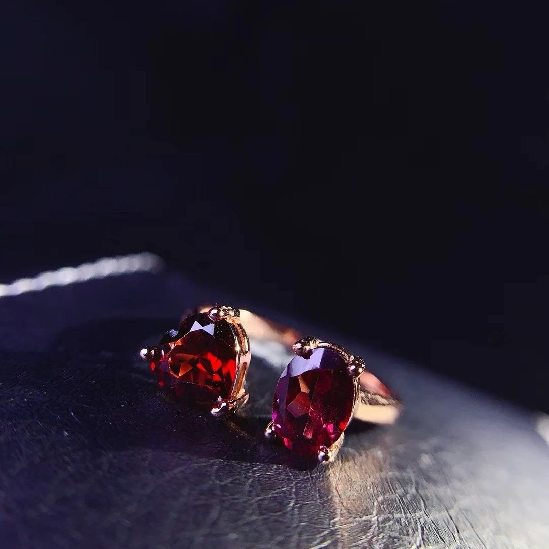 

KJJEAXCMY High End Women's Ring Natural Garnet S925 Silver with Electroplating Boasting High Clarity Full Brilliance Gift