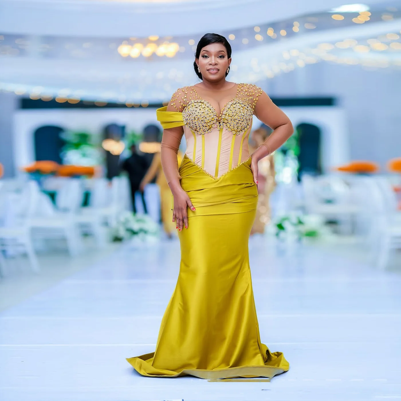 Splendidi perline Abiti da ballo Sirena in raso Occasioni speciali Abito da festa Illusioni Abiti da sera formali a maniche lunghe Corsetto