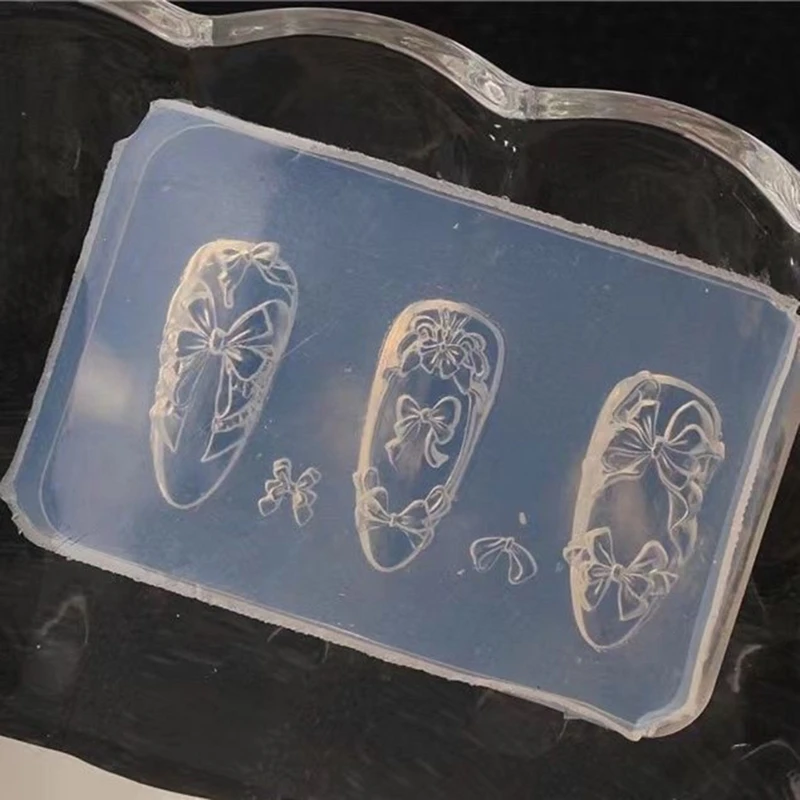 

LX9D French Bows Embossed Ice Flower Art Mold Silicone Reusable Portable Manicure Tool