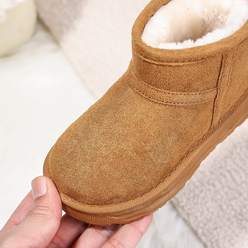 Girl Snow Boot 2026 Winter New Style Child Soft Soled Plush Casual Medium Large Children's Cotton Short Boots for Men and Women