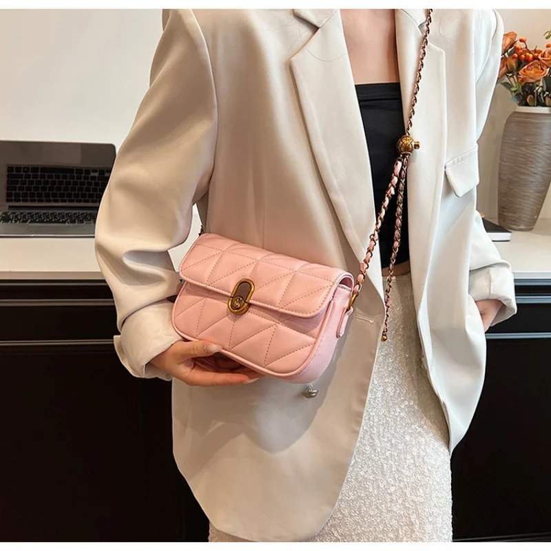 

Luxury Ladies Tote Bag Crafted From Premium Leather Featuring High-End Quality And Paris Stylish Vintage Look