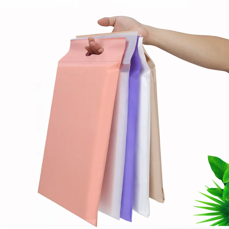 

50PCS 160Micron Frosted CPE Soft Portable Mailing Bags Poly Mailer T-shirt Skirt Pant Xmas Gifts Shipping Express Handle Pouches