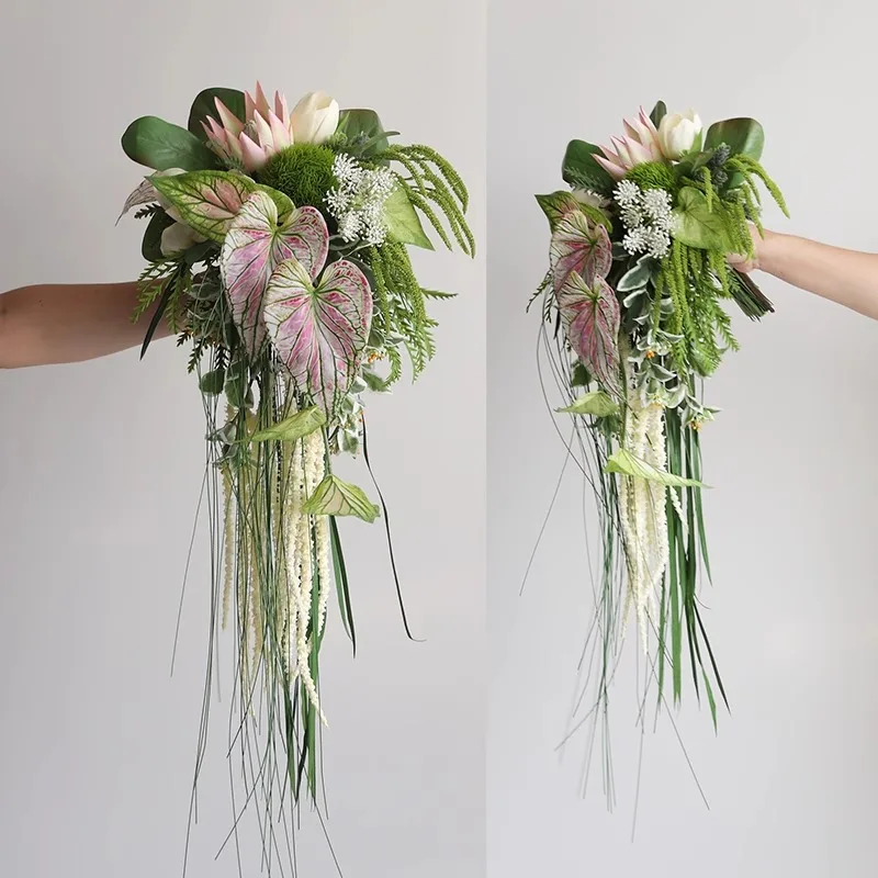 

Waterfall hand holding simulated flower bride wedding photography props hotel home light luxury ornament