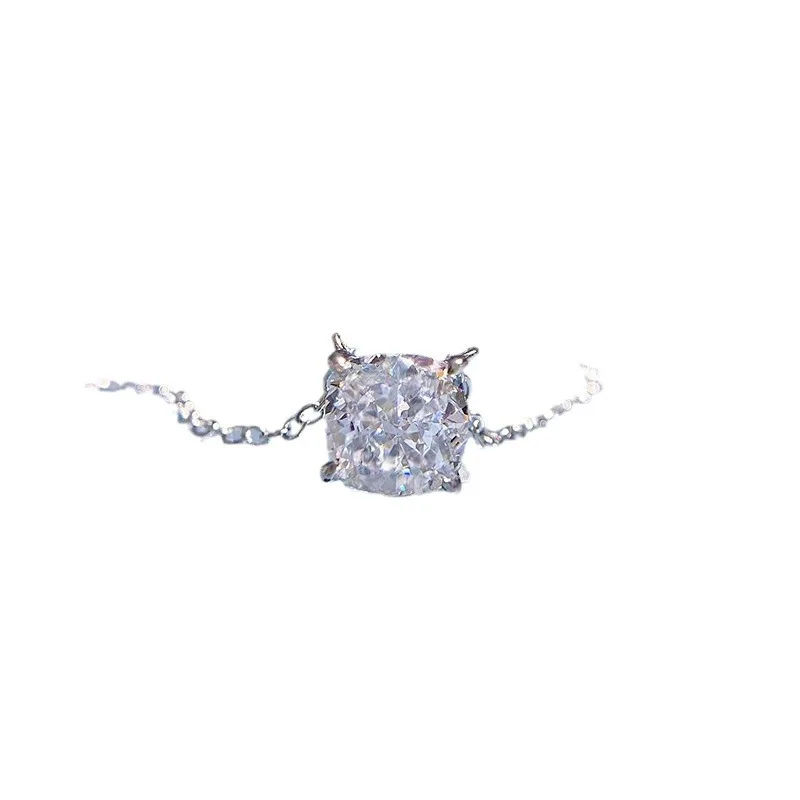 Xiaoyan 100% S925 silver pure silver pillow shaped 7 * 7 ice flower cut high carbon diamond pendant necklace anniversary gift