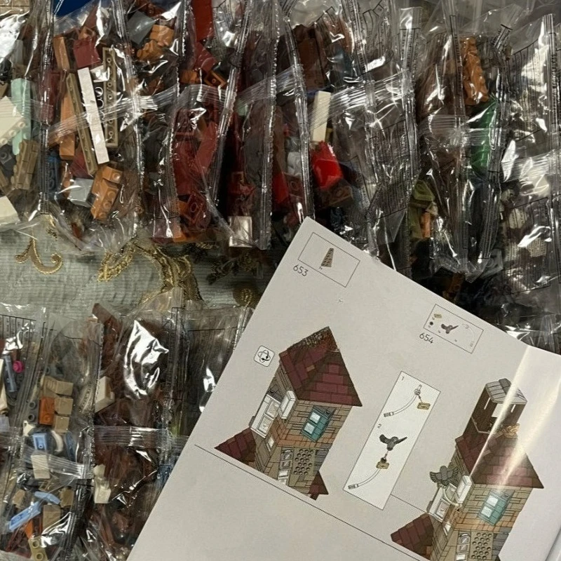In Stock House Street Scene Model Collectors-Edition Building Blocks Model Kit Bricks 2405PCS for Halloween Christmas Birthday Gifts