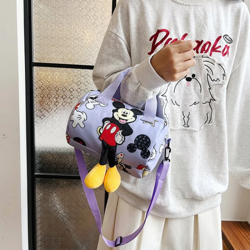 

Минималистичная сумка-тоут с изображением Микки Мауса (1 шт.) – с нежным принтом для повседневных поездок.