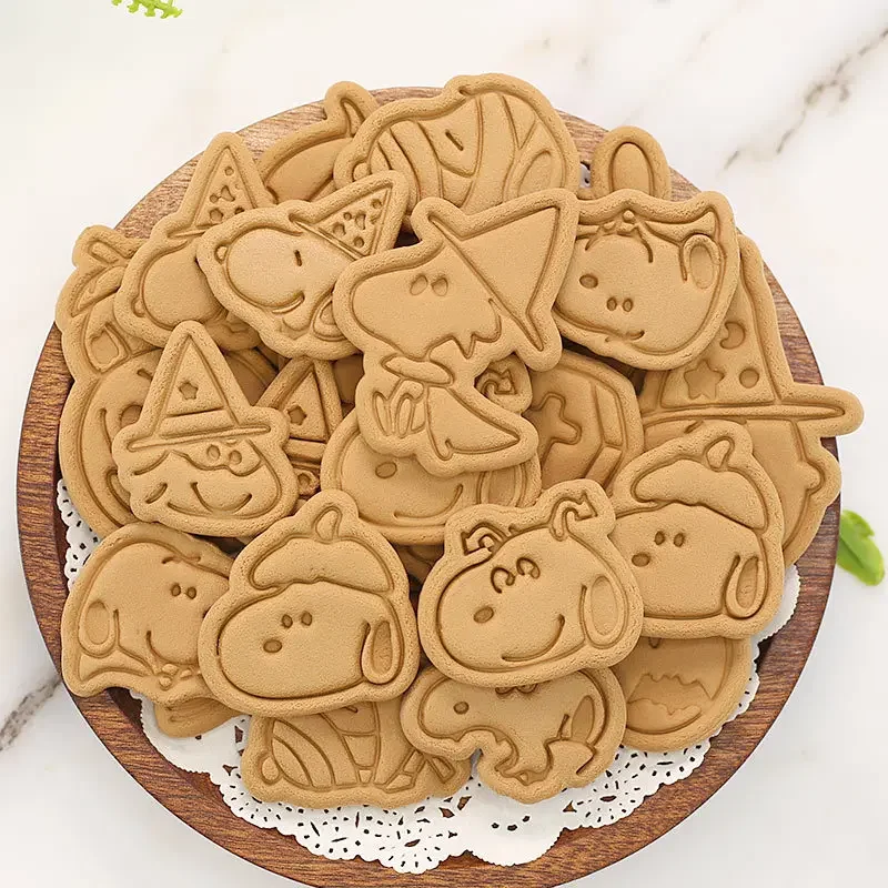 Snoopy Cookies Cutter Set Cartoon Halloween Biscuit Mold Anime Vampire Stamp Kitchen Baking Cute Party Tool DIY Cake Accessories