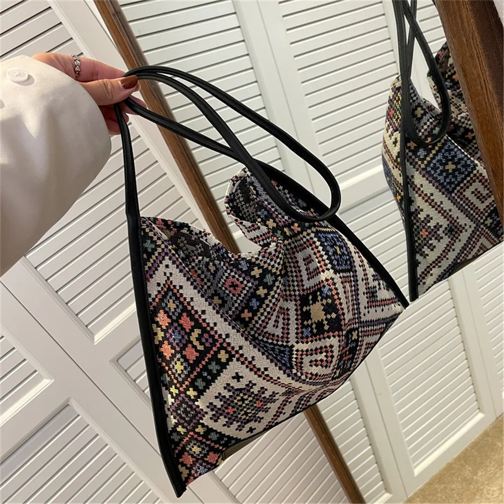 Woven Shoulder Bag Women Cotton Large Capacity Totes Bag Summer Travel Beach Bag Braid Handbag Shopping Lady Handle Bag Tote Bag