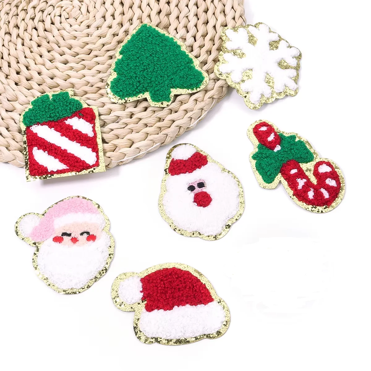 4Pcs Chenille Christmas Patches Embroidery Patches Iron On For Clothes Bags DIY Crafts Christmas Decoration Ornament Accessories