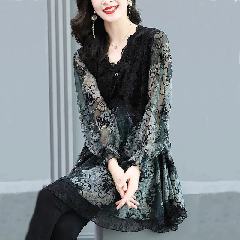 Chiffon Female 2023 Spring Clothes Loose Velvet Splicing Foreign Style V-neck top High-end Fashionable Temperament Small Shirt X