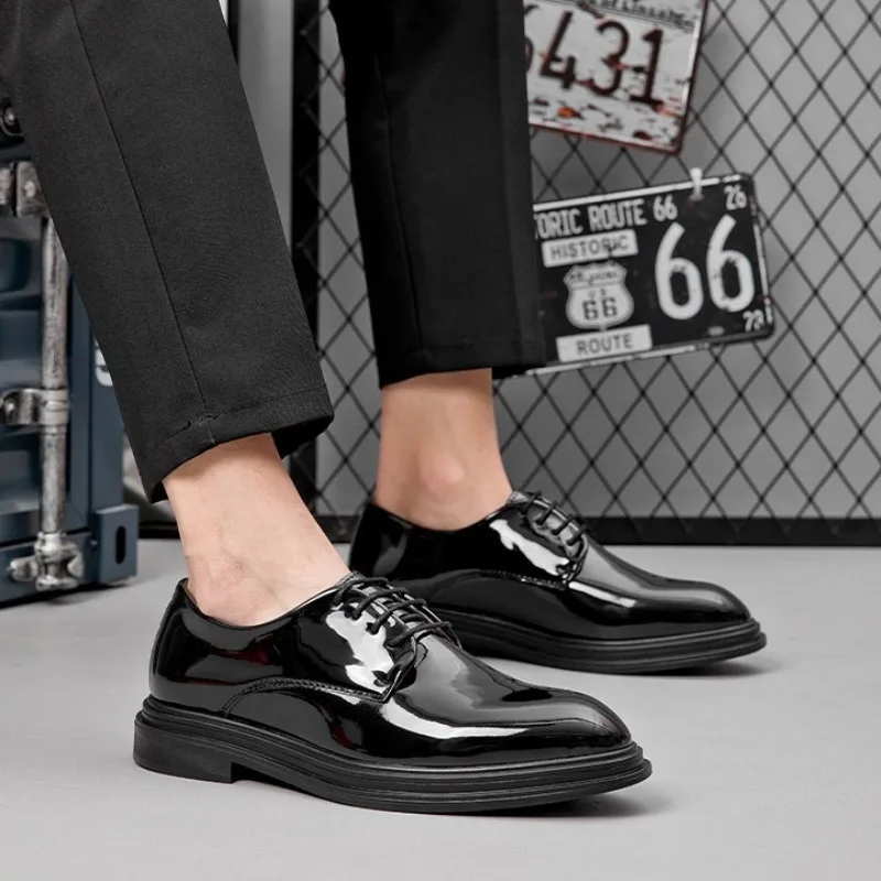 Black Men's Formal Shoes Handsome Social Shoes Casual Barber Work Shoes for Male Party Wedding Oxfords Patent Leather Oxfords
