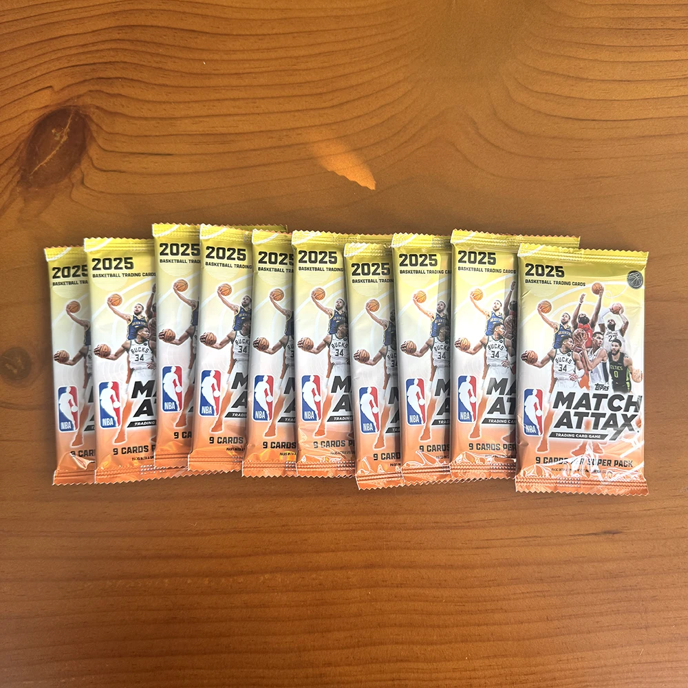 لعبة بطاقات كرة السلة KAYOU 2025 NBA - حزمة Attax Topps Super Pack مع 90 بطاقة إدراجات مثيرة ورقائق ذهبية