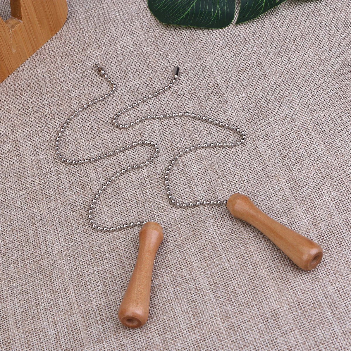 

2Pcs Electric Fan Light Hanging Wooden Stick Bronze Chandelier Chain Pendant Home Decoration Fan Lamp Pull Chain Replacement